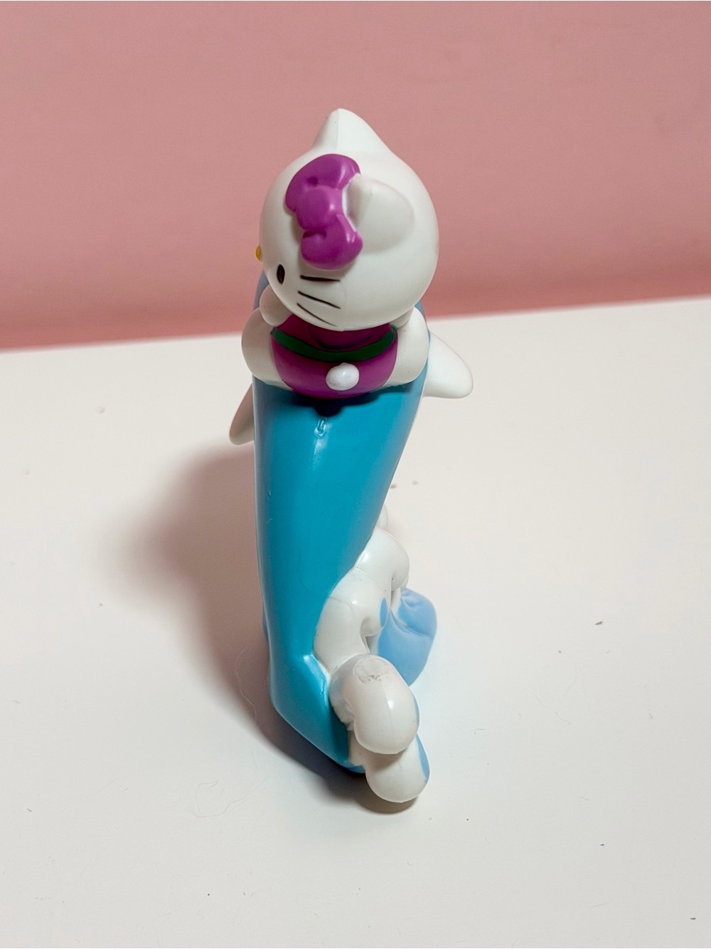 Vintage Sanrio hello kitty on dolphin figurine - Picture 4 of 5